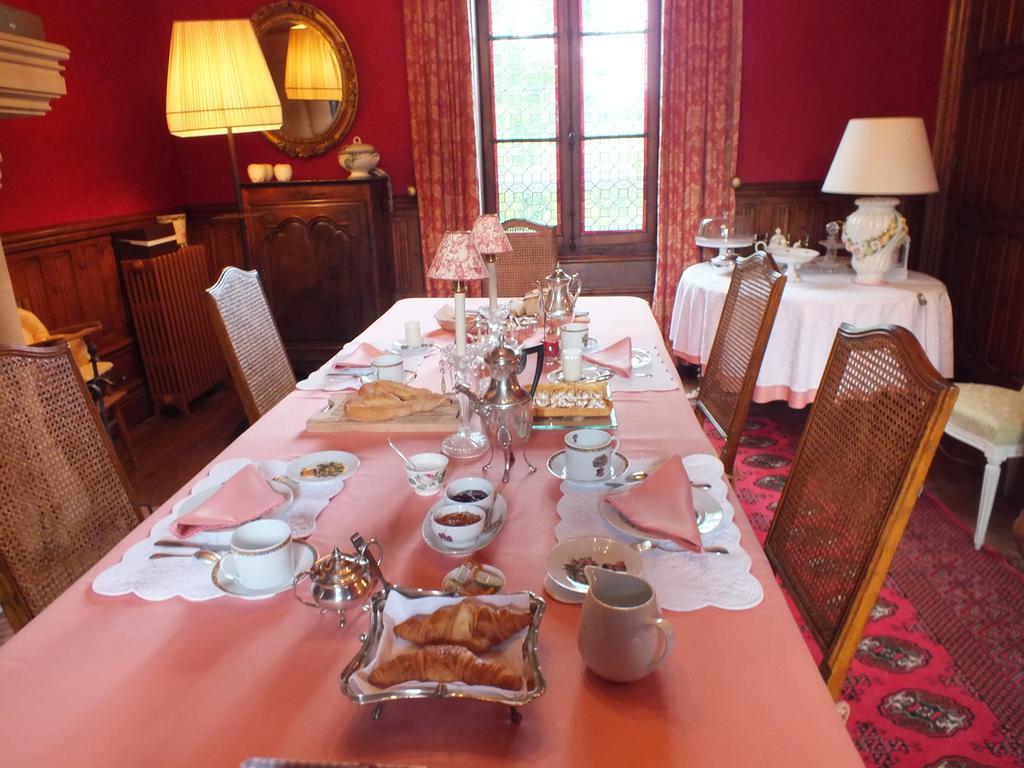 Chateau De Naze Vivy-Saumur Kültér fotó