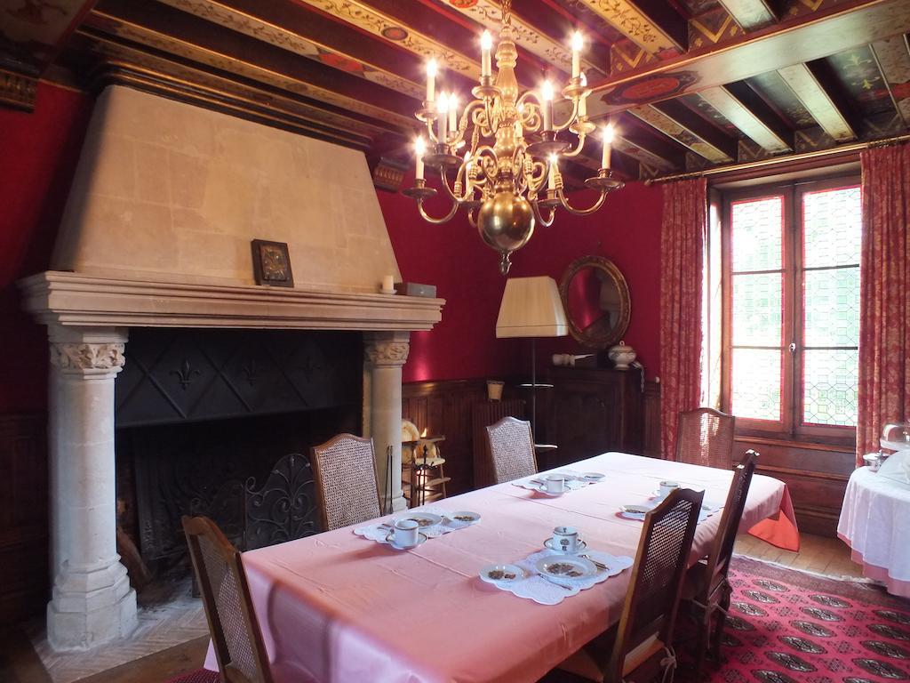 Chateau De Naze Vivy-Saumur Kültér fotó