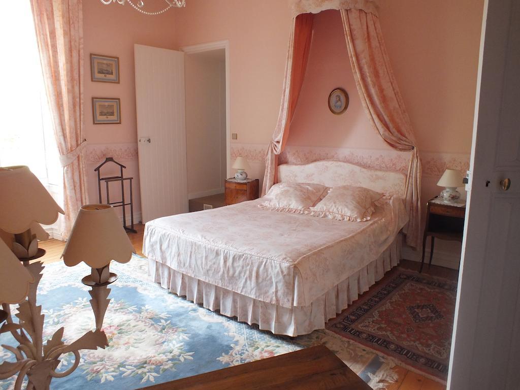Chateau De Naze Vivy-Saumur Szoba fotó